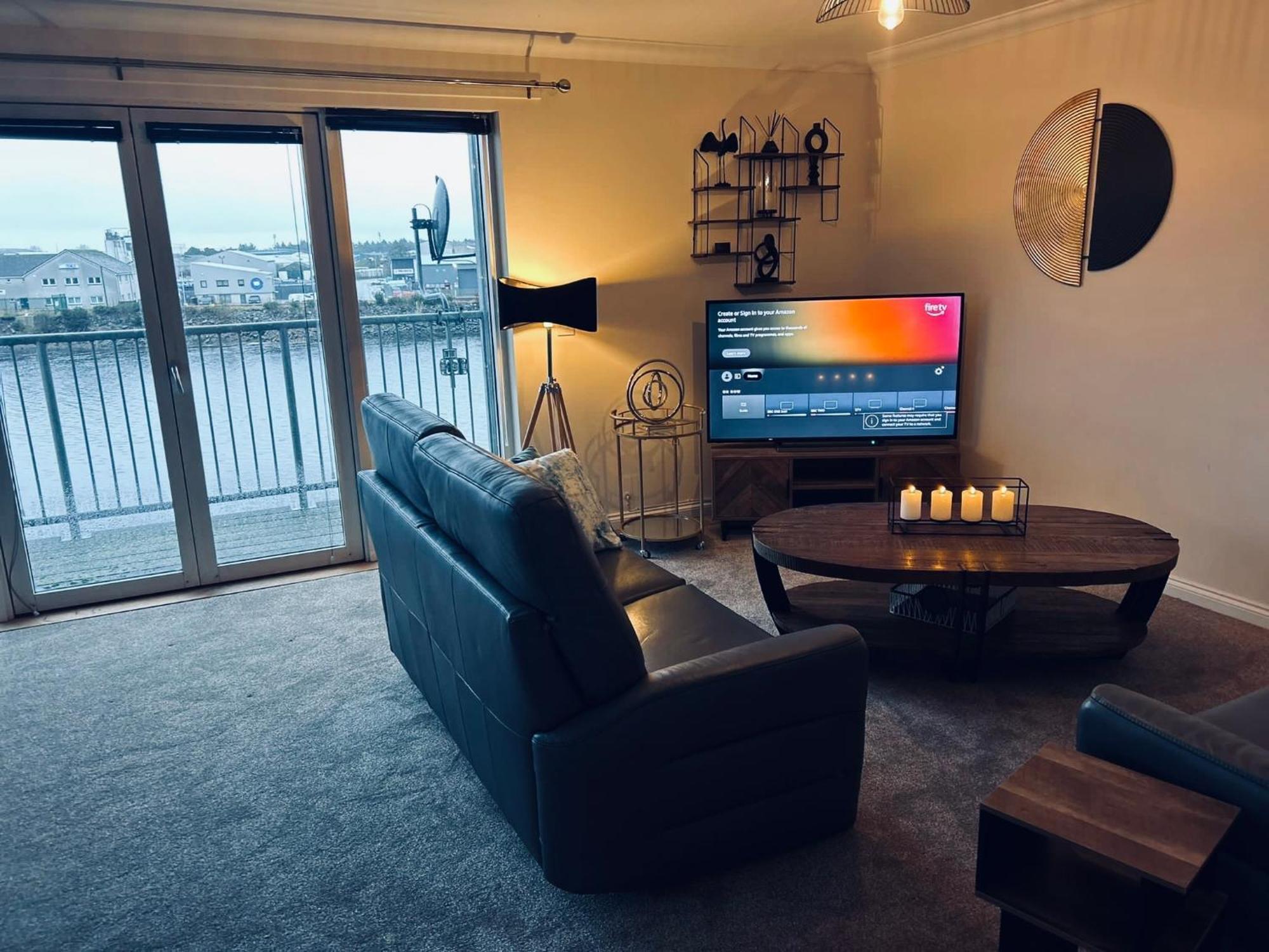 Central Cosy Riverview Apartment 2 Bed, 2 Bath, Free Parking / Wifi อินเวอร์เนส ภายนอก รูปภาพ
